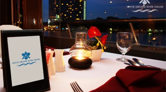 ホワイトオーキッド