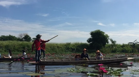 RED LOTUS FLOATING MARKET