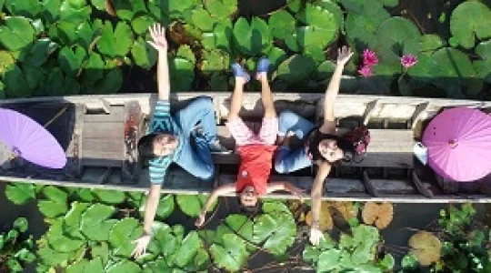 RED LOTUS FLOATING MARKET