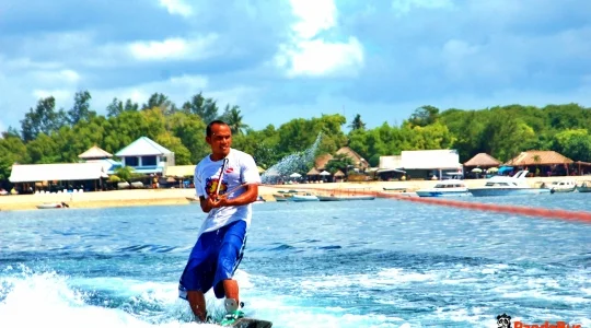 ウェイクボード