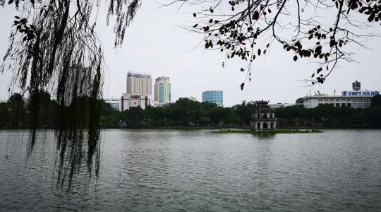 ハノイ市内観光 + 世界遺産タンロン遺跡