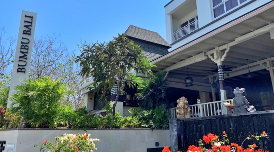 バリ島 / インドネシア｜予約｜【レストラン】インドネシア王宮料理