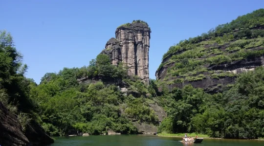 文化遺産と自然遺産の融合、世界複合遺産・武夷山を満喫する2泊3日＜高速鉄道/全食事付き/選べるホテルクラス/日本語ガイド＞