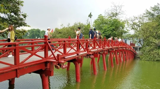 貸切り！【ハノイ】市内観光 + 陶器で有名なバッチャン村を巡るツアー