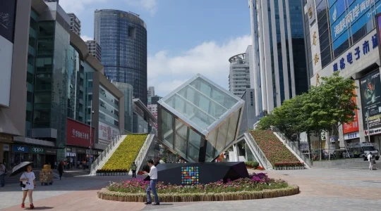 華強北路電気街