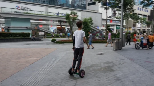 華強北路電気街