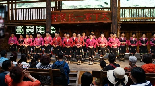 龍勝 ヤオ族長髪民族ショー イメージ