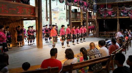 龍勝 ヤオ族長髪民族ショー イメージ