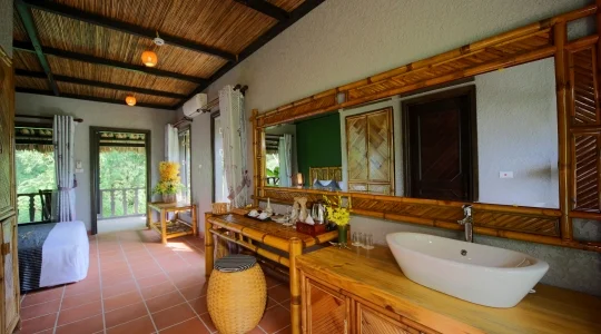 山岳民族に会いに行こう！マイチャウエコロッジ（MAI CHAU ECOLODGE）