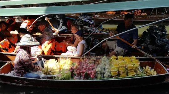 ダムヌンサドアック水上マーケット