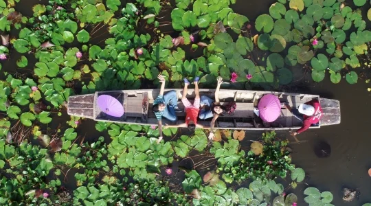 レッドロータス水上マーケット