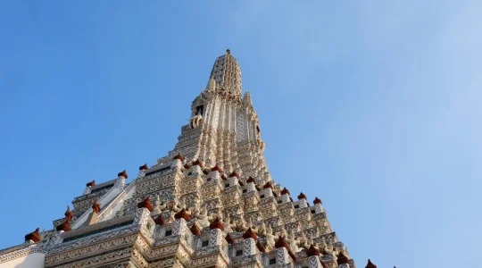 ワットアルン(暁の寺院)