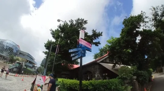 ビクトリアピーク サークルウォークへの表示板