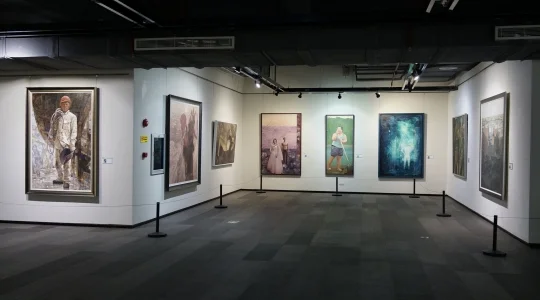 世界最大界規模の芸術村 大芬（ダーファン）油画村の一角 にある美術館の中 イメージ