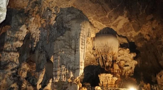 タイ最大級の洞窟「チェンダオ洞窟」+首長族村 訪問