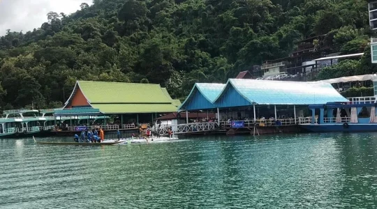 ナムグム湖