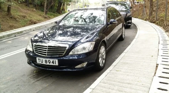 車両一例：ベンツ