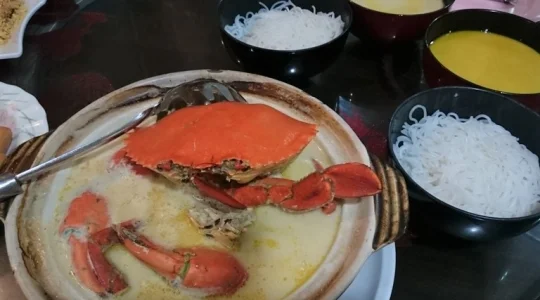 クラブクレイポットビーフーンスープ