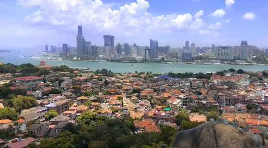 西洋文化とピアノが彩る島、世界文化遺産・コロンス島日帰りツアー＜終日/高速鉄道/軽食付き/日本語ガイド＞