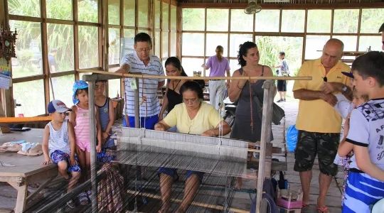 タイシルク工房見学