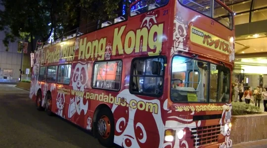 観光イメージ：オープントップバス