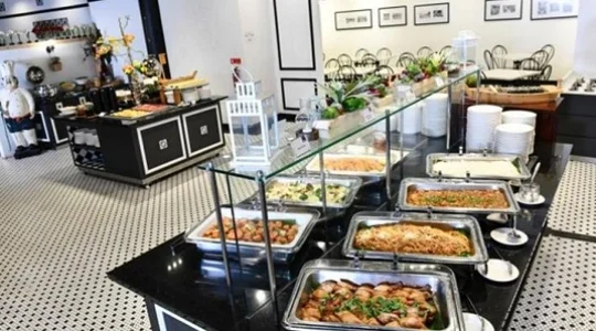 ローカルビュッフェ