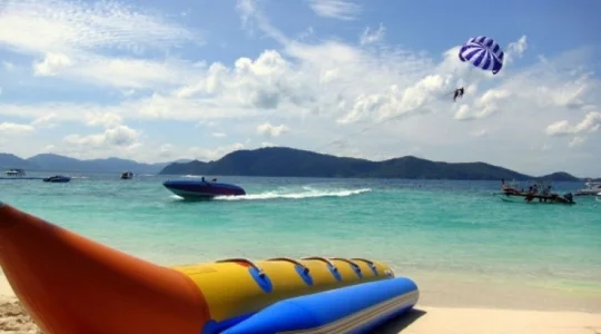 マリンスポーツも満喫できる！コーラル島１日ツアー