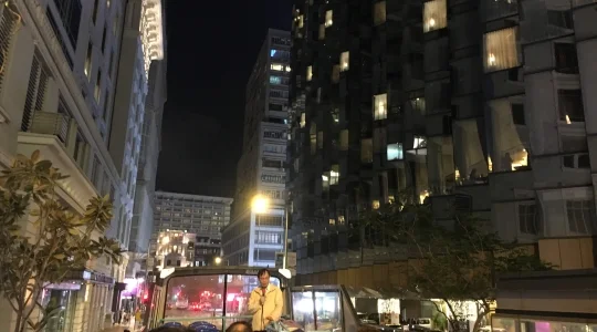 香港 オープントップバス車上 風景 イメージ