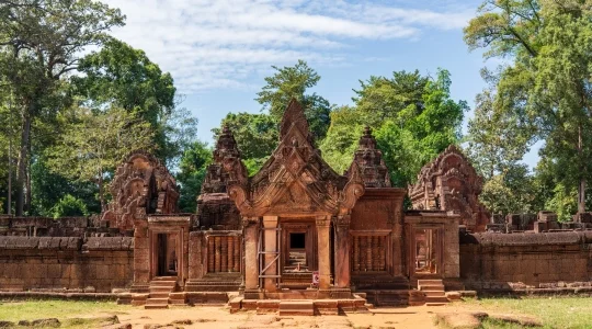 世界遺産バンテアイスレイ&タプロム寺院 半日観光＜午前発/日本語ガイド＞
