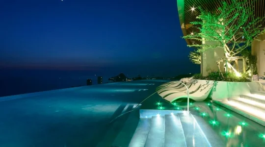 HOLIDAY INN VANA NAVA