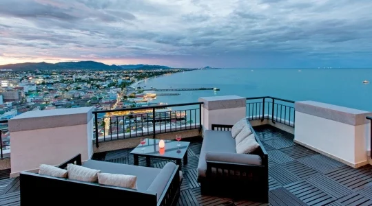 HILTON HUAHIN