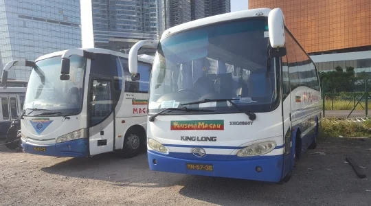 車両イメージ：大型バス