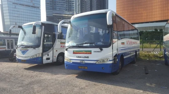 車両イメージ：大型バス