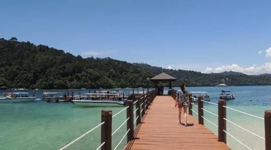 【コタキナバル発】アイランドトリップ BBQ付き