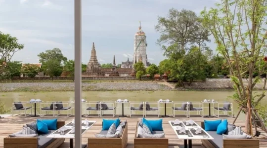 世界遺産アユタヤ1泊2日 象乗り付きアユタヤ遺跡観光付き  川沿いのホテル「サラ アユタヤ (SALA AYUTTHAYA)」宿泊