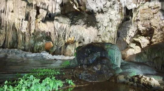 ティエンクン鍾乳洞